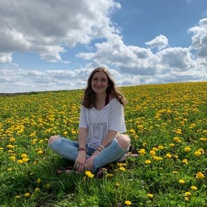 Meet your Posher, Lydia